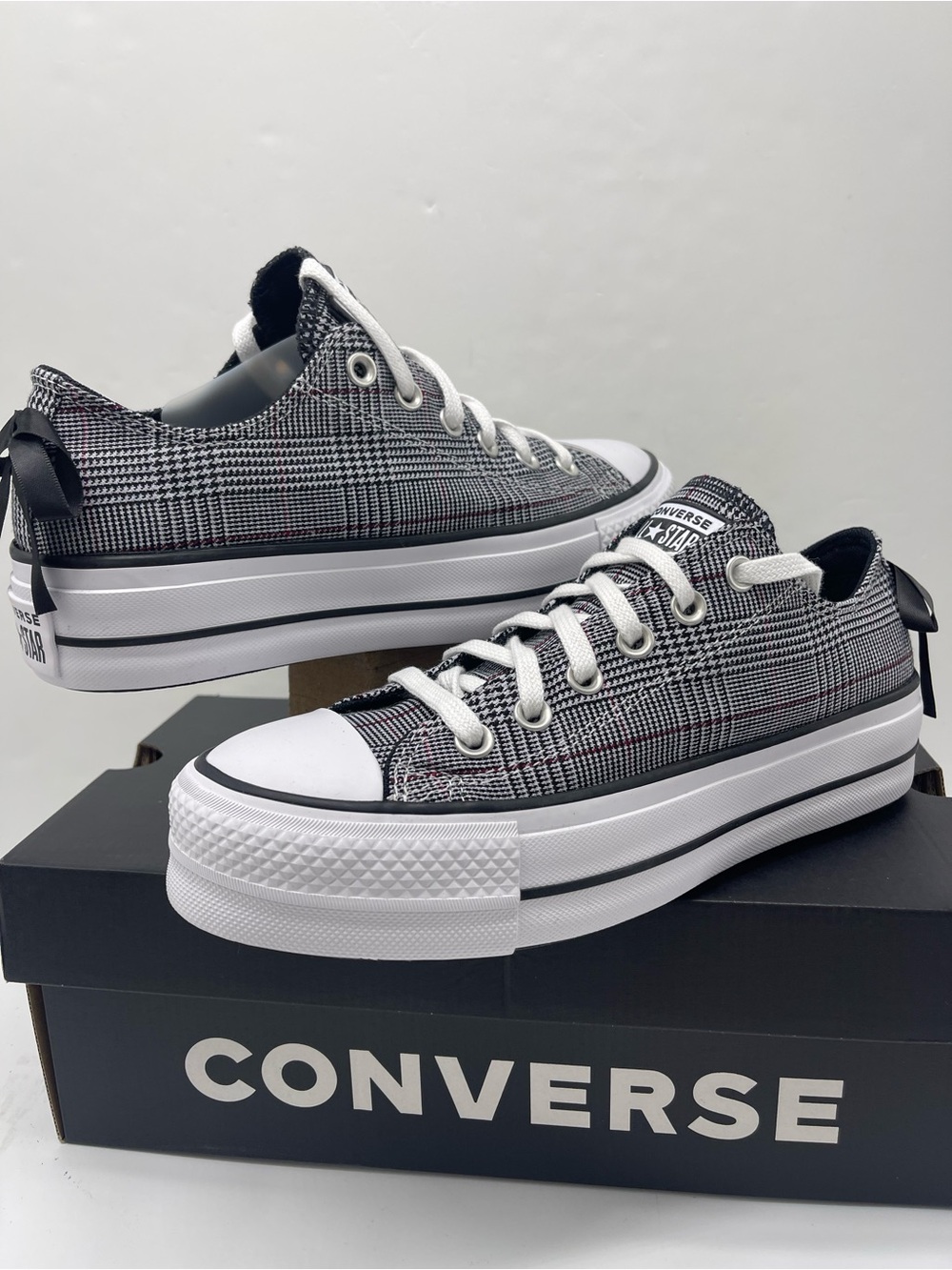 Converse A13881F CTAS LIFT OX
BLACK/WHITE/BLACK Platform Sneakers
 Plaid Low Top - Picture 9 of 16